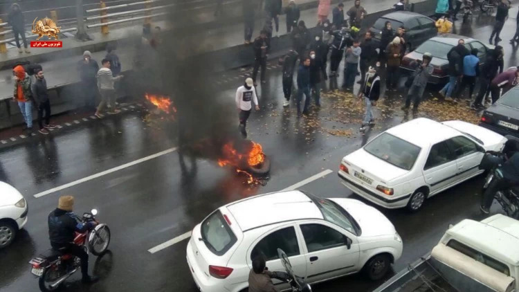 راه دشوار آزادی ـ قسمت سوم ـ تجارب قیامهای اخیر 